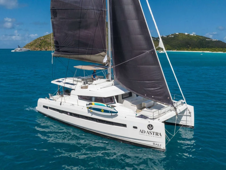 Bali AD ASTRA 5.4 jednotlivci a charterové společnosti v Parish of Saint George
