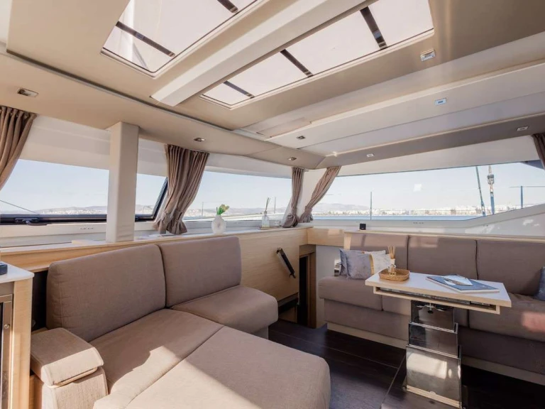 Pronajmout si Fountaine Pajot KEBISIKS v Atény