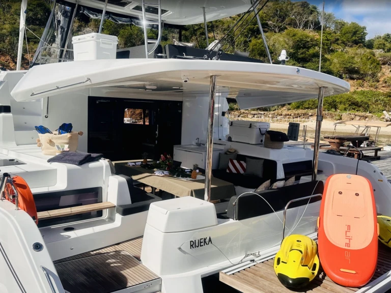 Pronájem lodi Kaštel Stari lákavé ceny ELDAMAR (SUMMER) 
