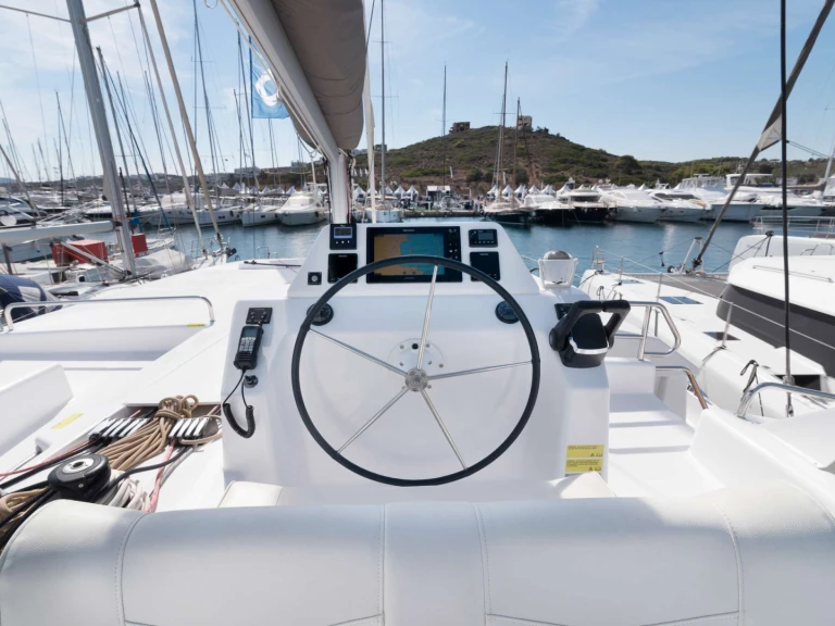 Dufour Blue Horizon jednotlivci a charterové společnosti v Preveza