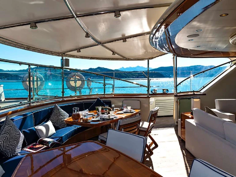 Pronájem Jachta Perini Navi s licencí