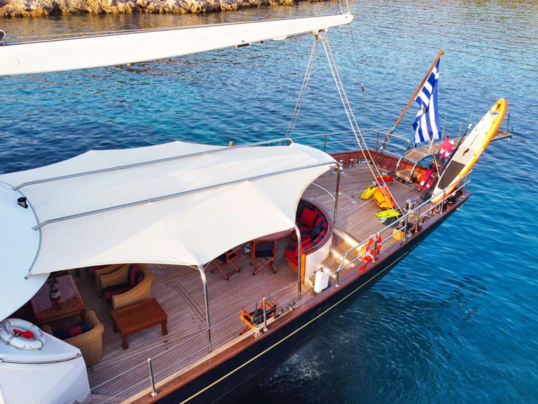 Pronájem lodi Perini Navi Tamarita v Neapol na Samboatu