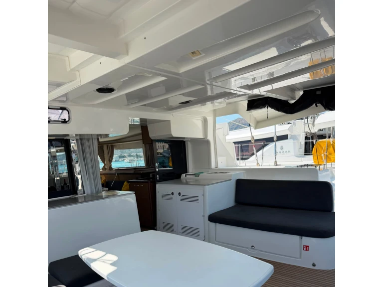 Pronájem lodi Trogir lákavé ceny Lagoon 46