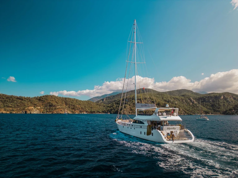 Pronájem lodi Fethiye lákavé ceny Belgin Sultan
