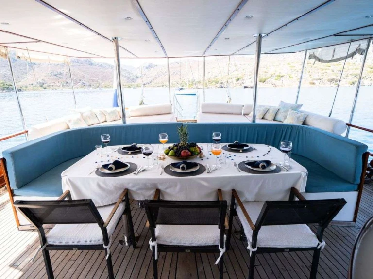 Pronajmout Jachta se skipperem či ne Custom v Bodrum