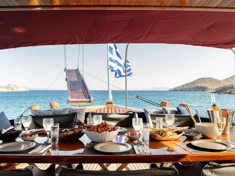 Psaros Shipyard SEATZEN jednotlivci a charterové společnosti v Mykonos (ostrov)