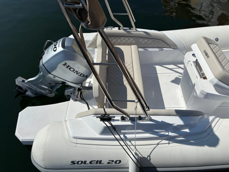 Pronájem Polotuhá loď v Port Grimaud -Salpa Salpa Soleil 20