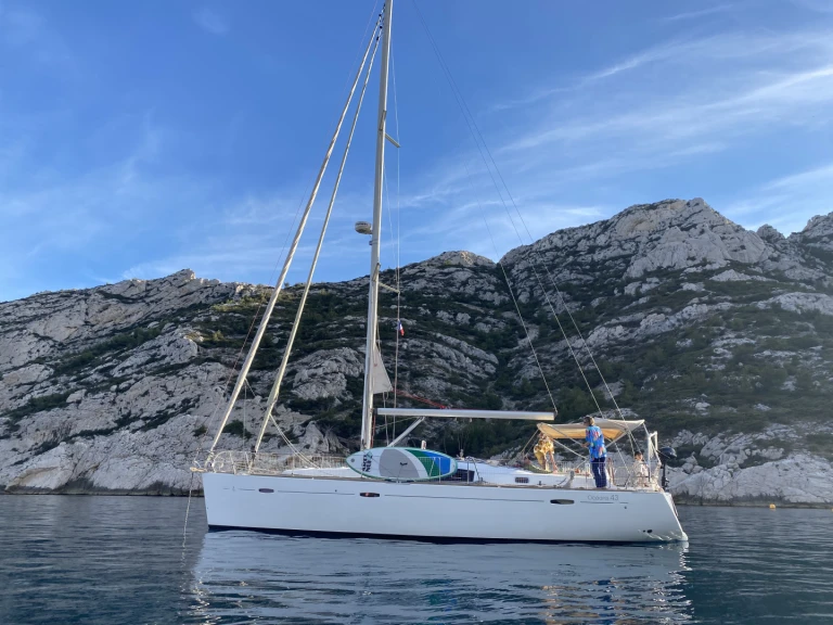 Pronájem lodi Bénéteau Oceanis 43 v Saint-Mandrier-sur-Mer na Samboatu