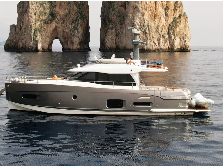 Pronájem Motorová loď v Forio -Azimut Azimut Magellano 53