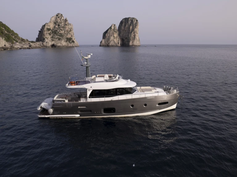 Pronájem lodi Azimut Azimut Magellano 53 v Forio na Samboatu
