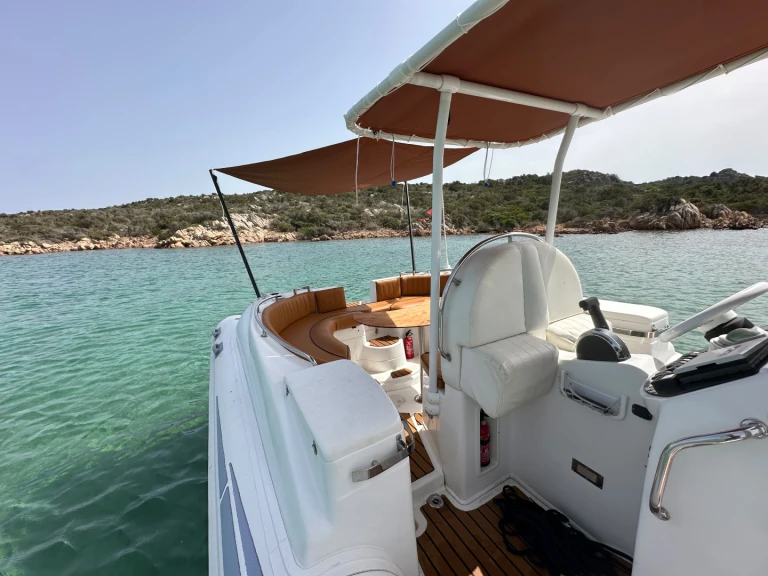 Abate GB820efb jednotlivci a charterové společnosti v Palau