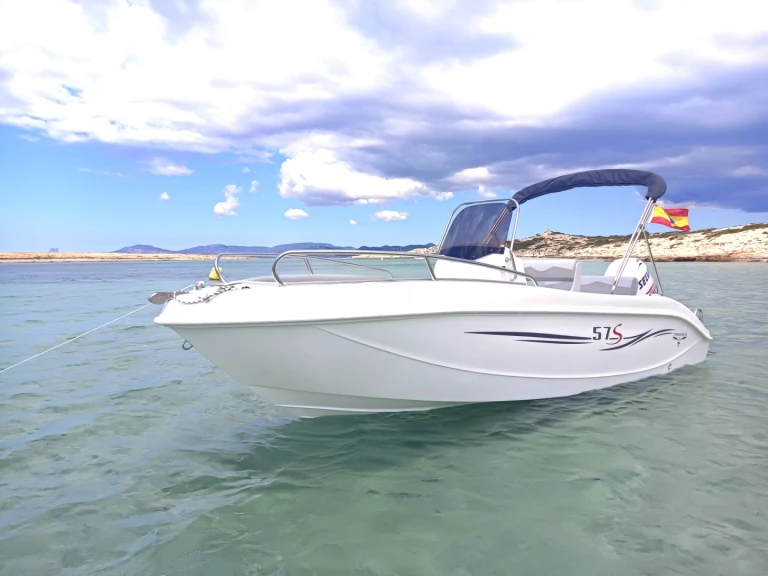 Pronájem lodi Ibiza Town lákavé ceny 57S