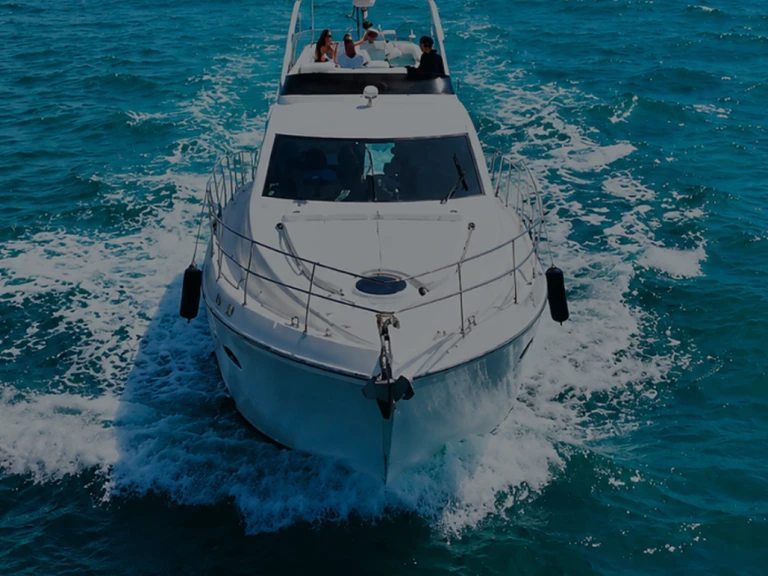 Pronájem lodi Astondoa Astondoa 44 Fly v Marbella na Samboatu