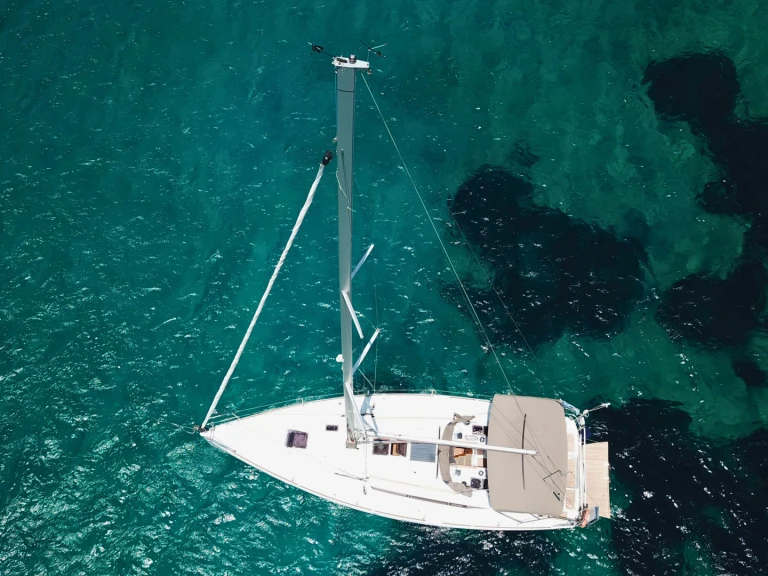 Pronájem jachty v Alimos -Jeanneau Sun Odyssey 419 na Samboatu
