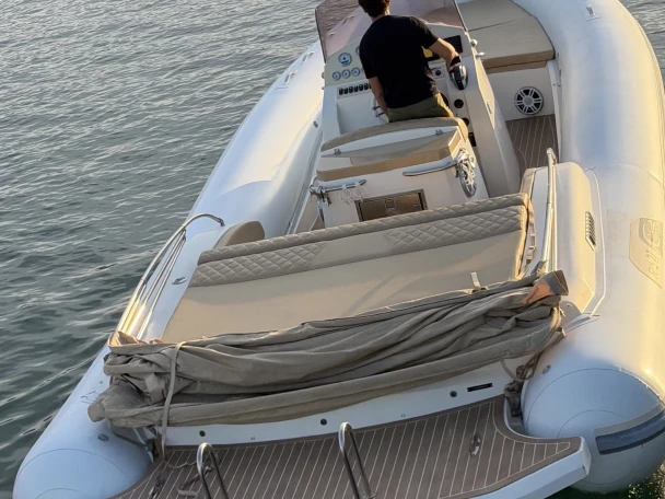 Pronajmout si Sea prop Rib 27 10mt v Rapallo