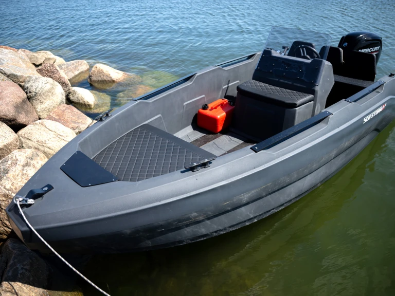Pronajmout Motorová loď se skipperem či ne SeaStorm v Vannes