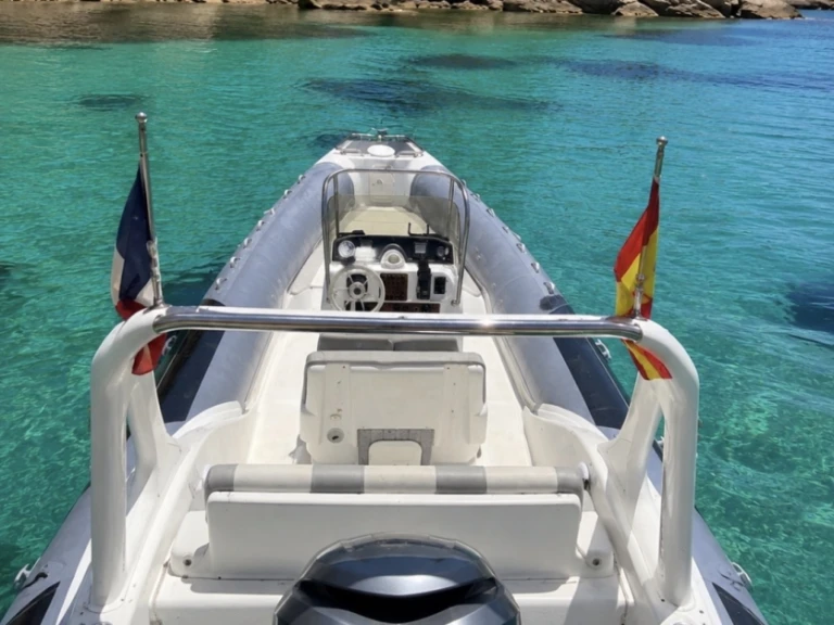 Pronájem lodi Empuriabrava lákavé ceny Sacs S 750
