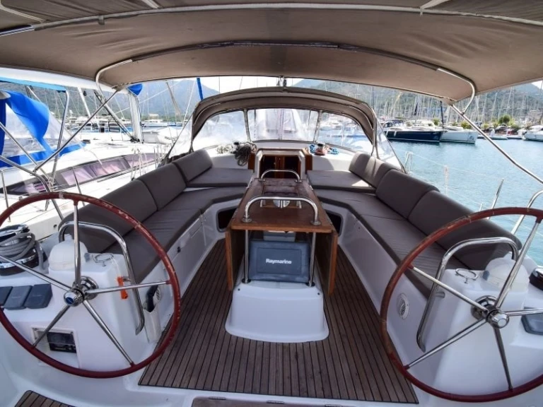 Pronajmout si Custom Made Custom made v Marmaris