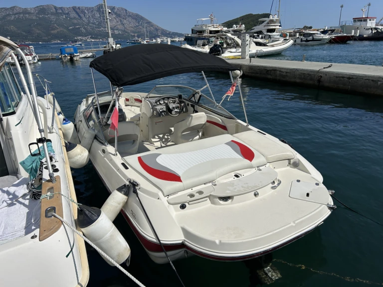 Motorová loď k pronájmu v Budva za nejlepší cenu