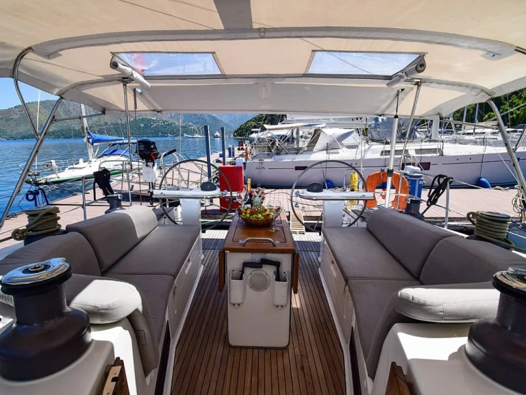 Pronajmout si Custom Made Custom made v Marmaris