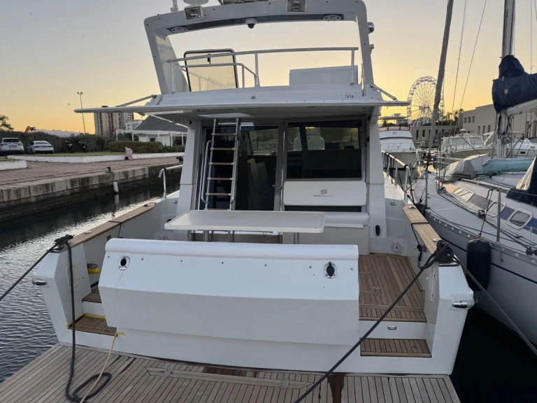 Pronajmout si Ferretti Ferretti 39 v Golfo Aranci Port