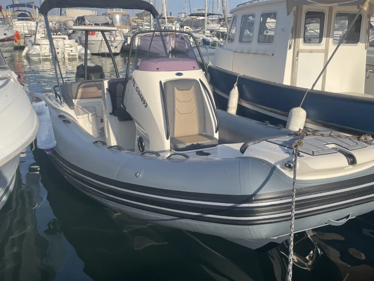 Pronájem lodi Grand Boats G650 GOLDEN LINE v Port de Bormes-les-Mimosas na Samboatu