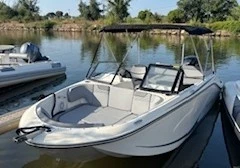Pronájem lodi Bayliner M19 v Hyeres na Samboatu