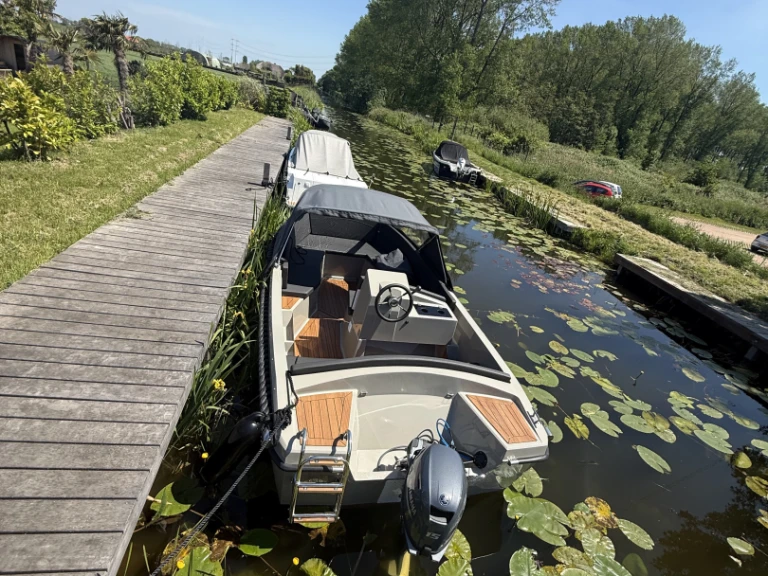Pronájem Motorová loď v Oud Ade -Aqua24 Aqua24 de Luxe