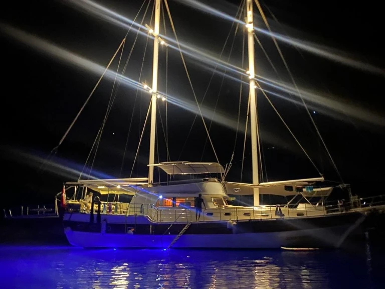 Custom Made Custom made jednotlivci a charterové společnosti v Marmaris