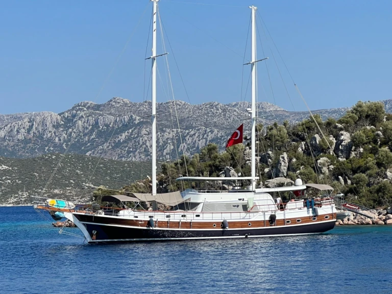 Pronajmout si Custom Made Custom made v Marmaris