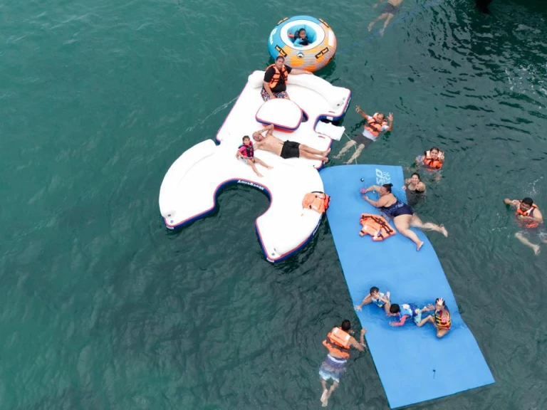 Pronájem lodi Custom Made custom v Puerto Vallarta na Samboatu