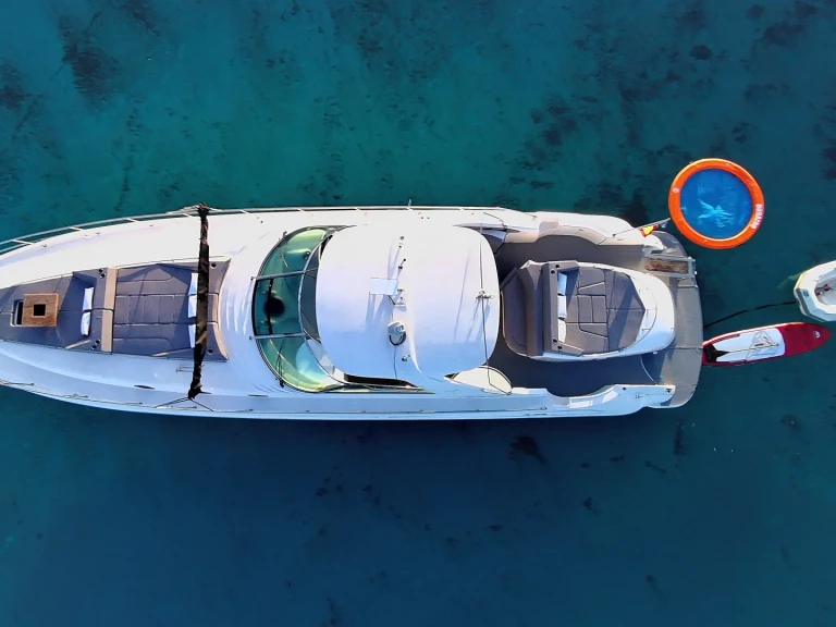 Pronájem Jachta Sea Ray s licencí