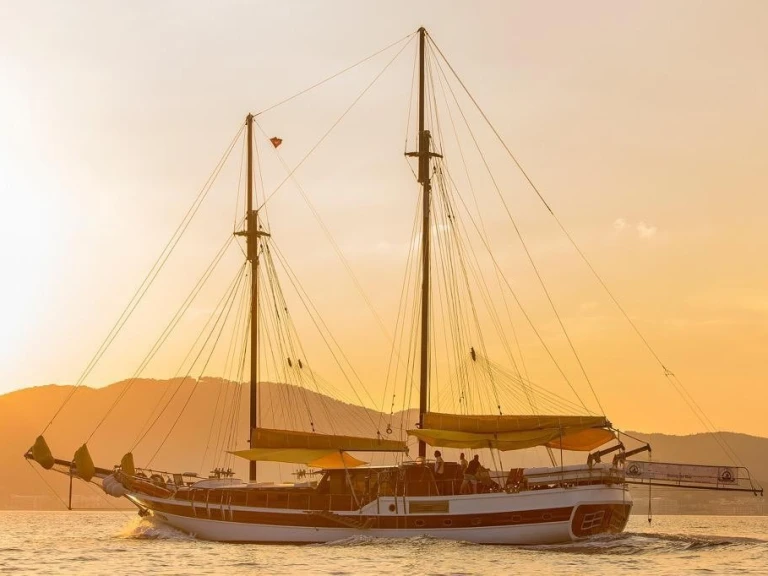 Pronajmout Plachetnice se skipperem či ne Custom Made v Marmaris
