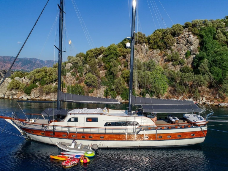Pronájem jachty v Fethiye -Custom Made Custom made na Samboatu