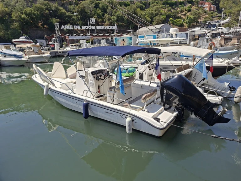 Pronájem Motorová loď v Port de la Rague -Boston Whaler Boston Whaler 220 Dauntless