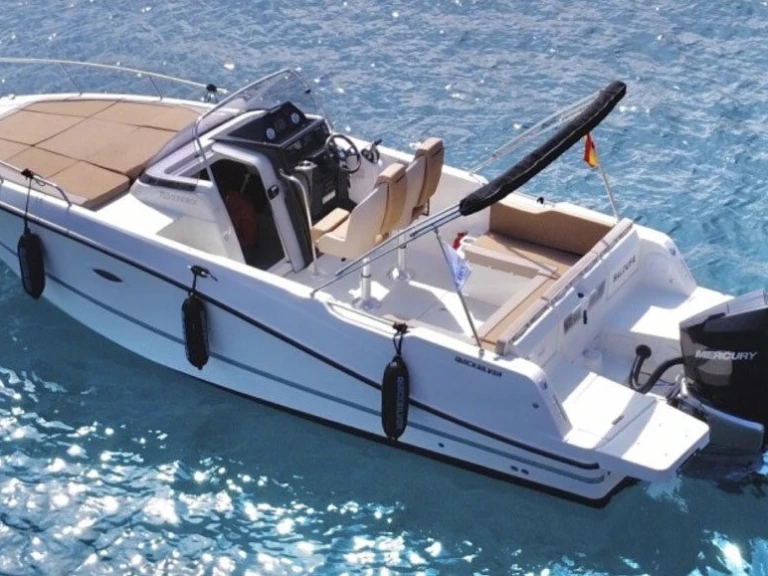Pronájem lodi Marseille lákavé ceny Activ 755 Sundeck