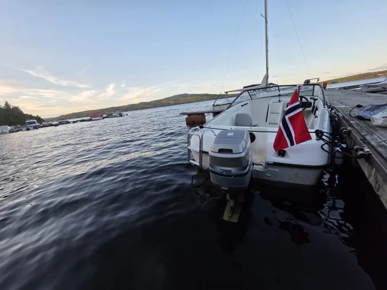 Skibsplast 460 VS, approx. 15 ft / ca. 4.6 m• MARINEER 75 jednotlivci a charterové společnosti v Nannestad