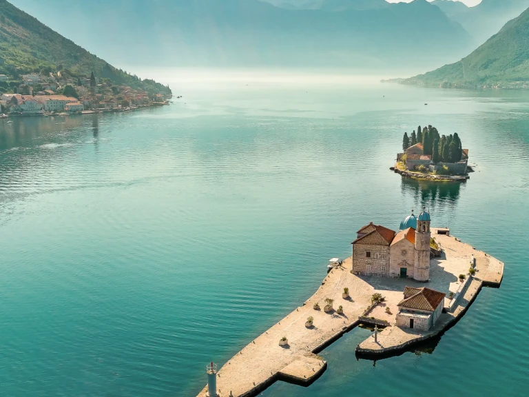 Pronájem lodi Kotor lákavé ceny open 670