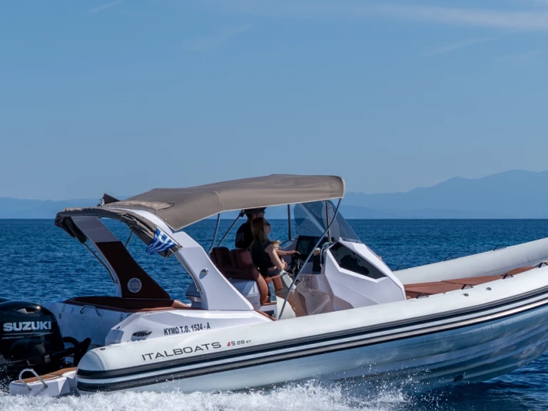 Italboats stinger 28 gt jednotlivci a charterové společnosti v Skiathos