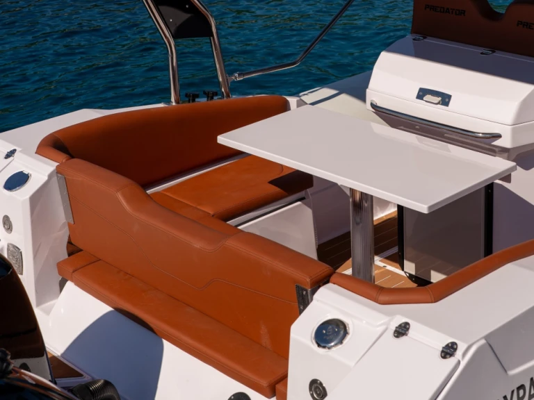 Pronajmout si Italboats Predator 700 v Skiathos