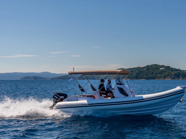 Pronajmout Polotuhá loď se skipperem či ne Italboats v Skiathos