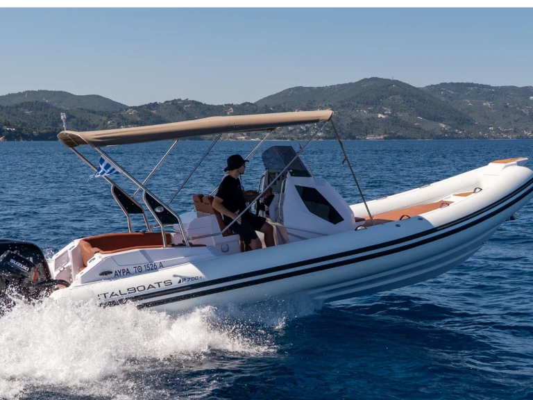 Pronájem jachty v Skiathos -Italboats Predator 700 na Samboatu