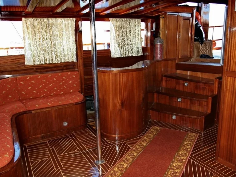 Pronajmout si Custom Made Custom made v Fethiye