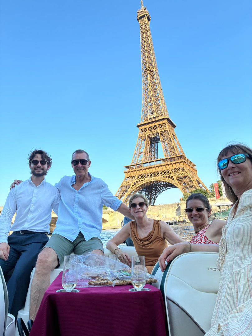 Pronájem lodi Paris lákavé ceny Mercruser