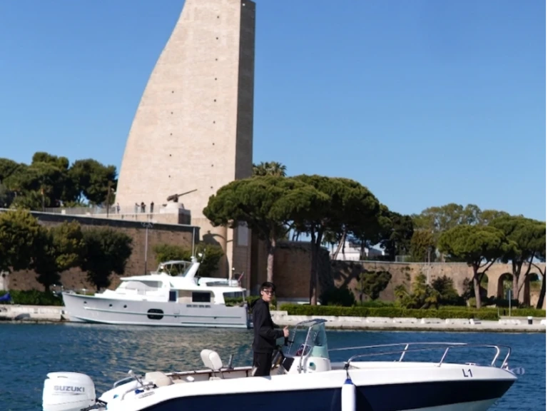 Pronájem lodi Marea 19 v Brindisi na Samboatu