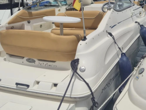 Pronajmout si Monterey 242 cruiser v Marbella