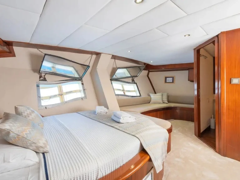 Pronajmout si Custom Made Custom made v Marmaris