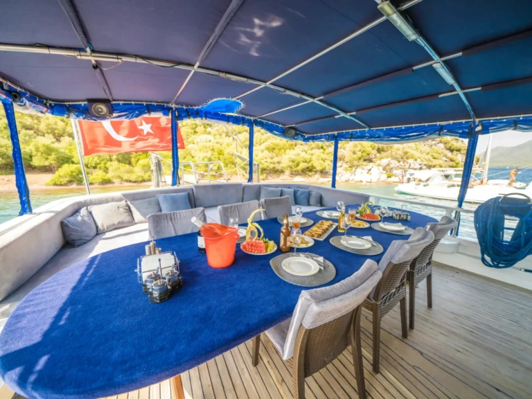 Pronajmout si Custom Made Custom made v Marmaris