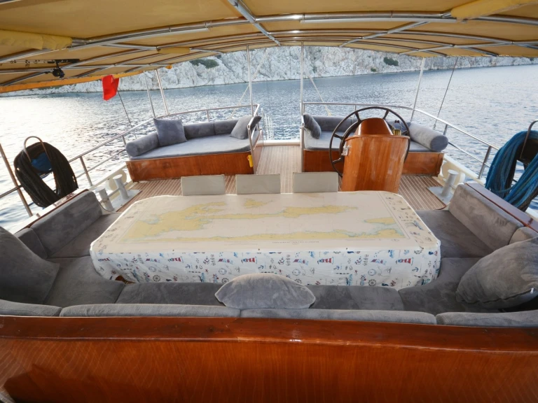 Pronajmout si Custom Made Custom made v Marmaris