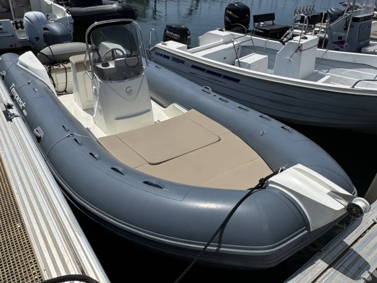 Pronájem Polotuhá loď v La Forêt-Fouesnant -Capelli Tempest 650